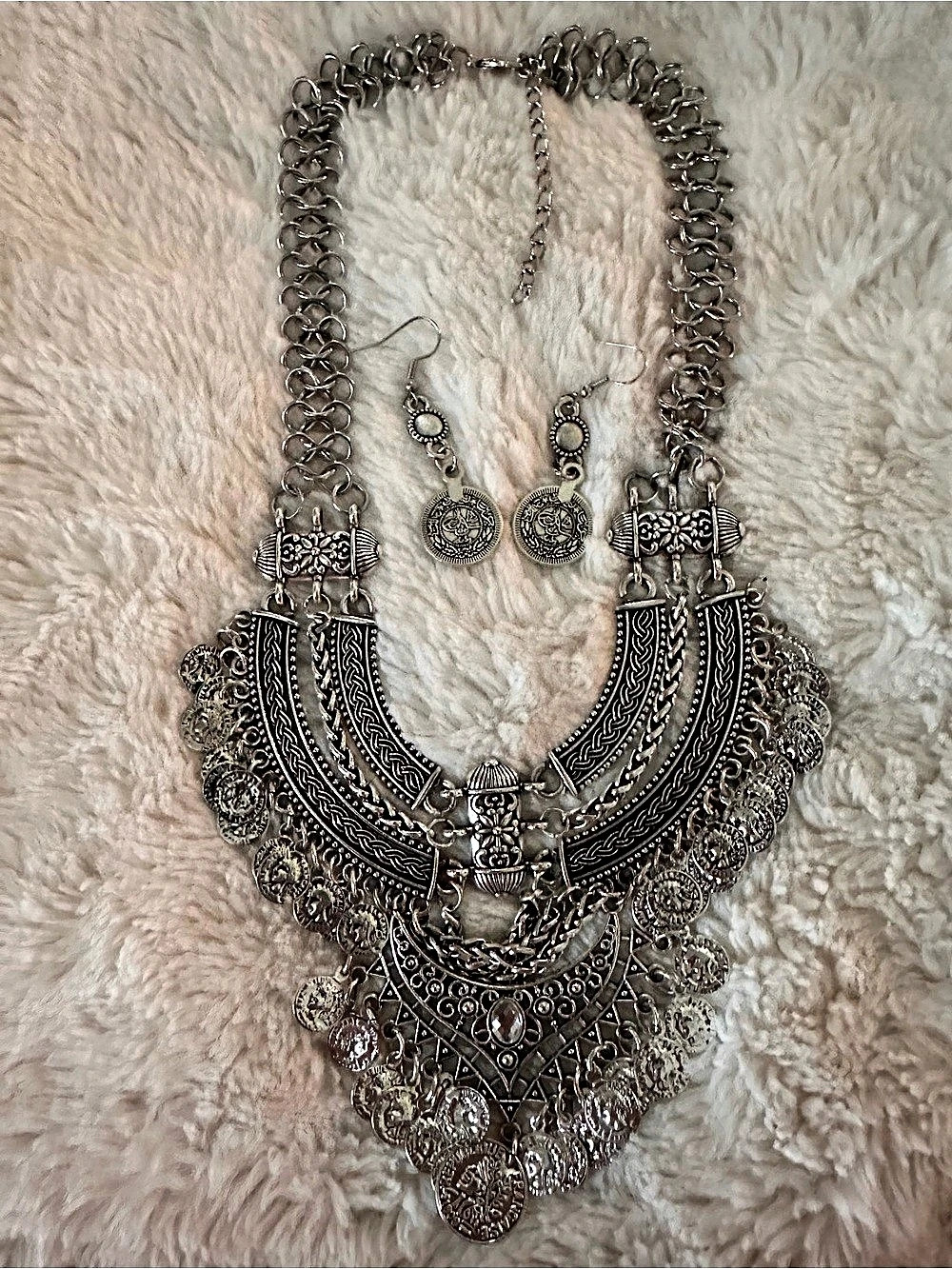 Silver-Tone Statement Necklace & Earrings Like New